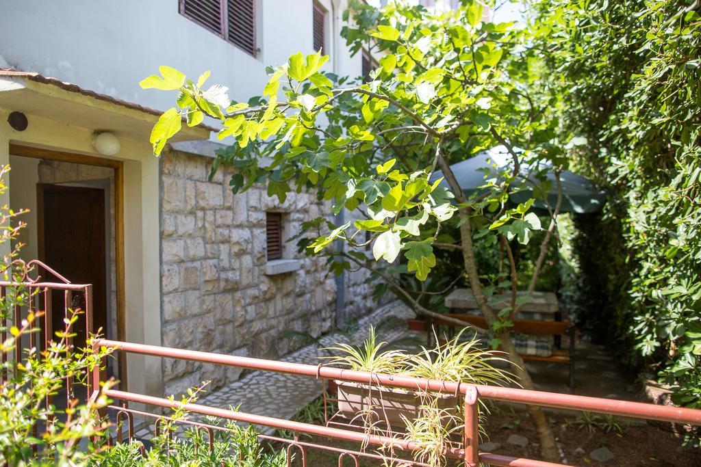 Azur Apartment Budva Exteriör bild